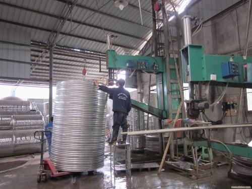 不銹鋼水箱生產(chǎn)設備